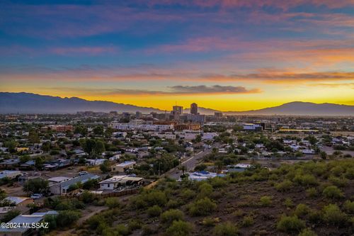 72-38 S Panorama Circle, Tucson, AZ, 85745 | Card Image