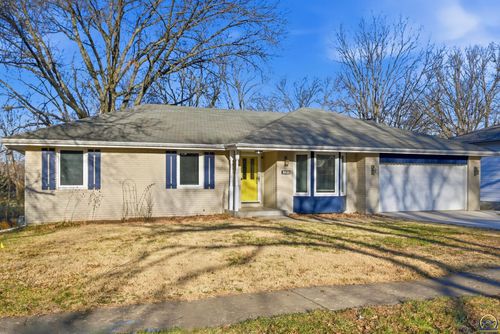 3225 Sw Macvicar Ave, Topeka, KS, 66611-1836 | Card Image