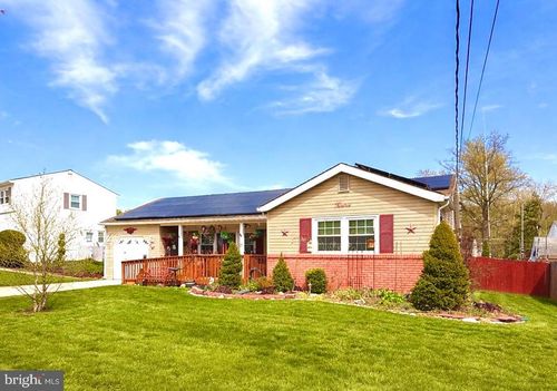 12 Sedgwick Rd, Hamilton Square, NJ, 08690-1917 | Card Image