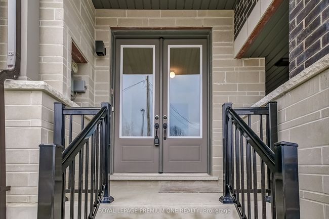 128 Thule St, House attached with 3 bedrooms, 3 bathrooms and 1 parking in Vaughan ON | Image 4