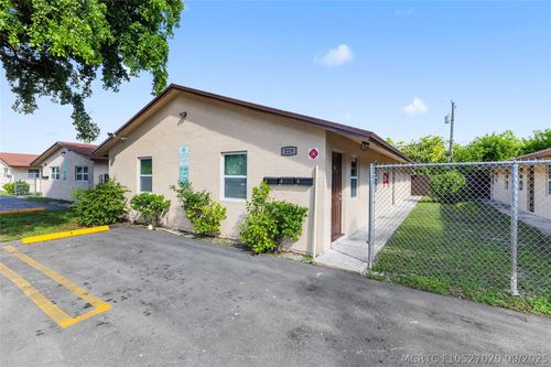 229 Nw 12th Ct, Pompano Beach, FL, 33060-5687 | Card Image