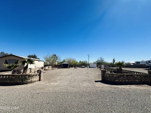 200 N Moon Mountain Ave, Quartzsite, AZ, 85346-0590 | Card Image