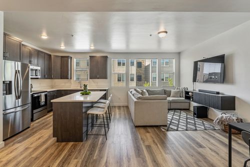 203-8395 S Iris Lumi Ln, Midvale, UT, 84047-7845 | Card Image