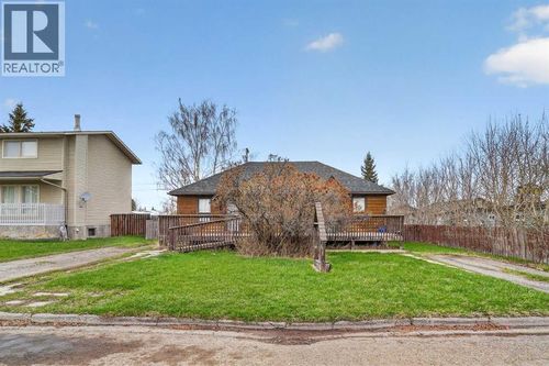 987989 Elm Street, Pincher Creek, AB, T0K1W0 | Card Image