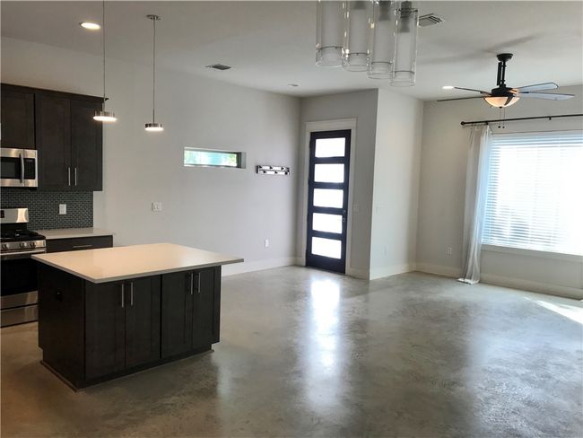 A - 904 E 54 Th St, House other with 3 bedrooms, 3 bathrooms and 2 parking in Austin TX | Image 5