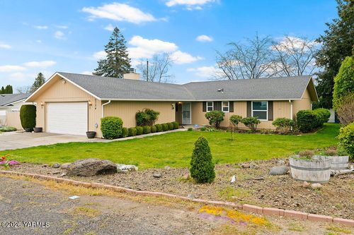 5704 Bitterroot Ln, Yakima, WA, 98908-2774 | Card Image