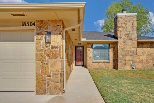 18504 Laurel Oak Dr, Edmond, OK, 73012-4046 | Card Image