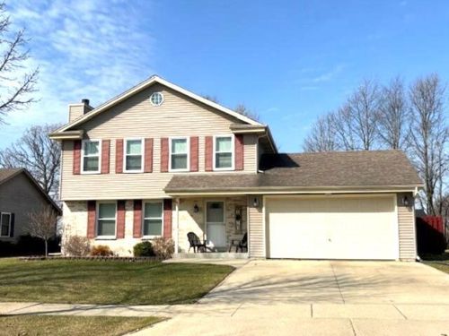 1661 Falcon Drive, Hartford, WI, 53027 | Card Image