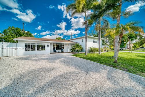 0-1275 Ne 204th Ter, MIAMI, FL, 33179-2641 | Card Image