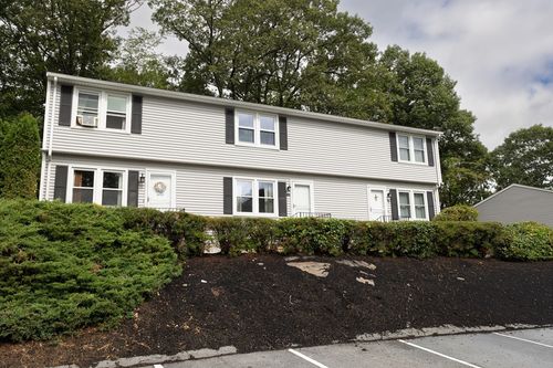 apt-96-270 Sunderland Rd, Worcester, MA, 01604-2556 | Card Image