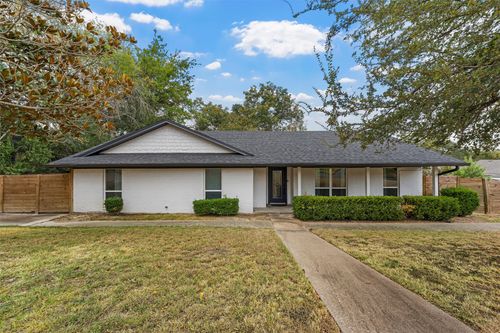 1132 Western Oaks Dr, Woodway, TX, 76712-2328 | Card Image