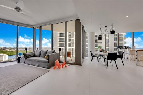 3001-15701 Collins Ave, Sunny Isles Beach, FL, 33160-5398 | Card Image