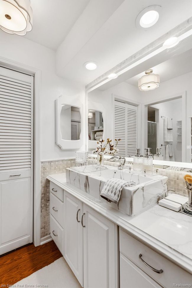 APT-10 - 1750 Vernier Rd, Condo with 2 bedrooms, 2 bathrooms and null parking in Grosse Pointe Woods MI | Image 11