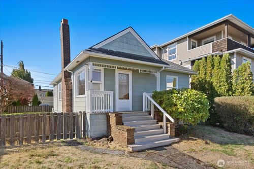 4847 41st Ave Sw, Seattle, WA, 98116-4532 | Card Image