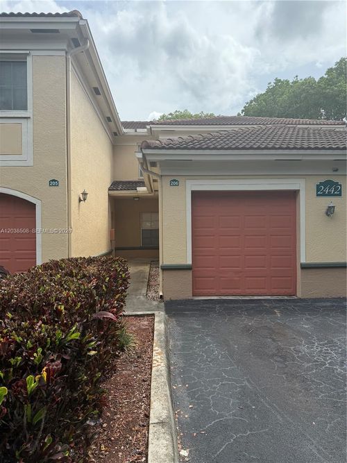 206-2442 Centergate Dr, Miramar, FL, 33025-7212 | Card Image