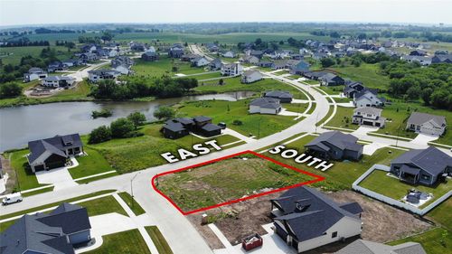 2203 N Green Lee, Cumming, IA, 50061 | Card Image