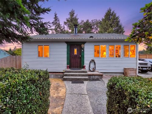 1311 N 155th Street, Shoreline, WA, 98133 | Card Image