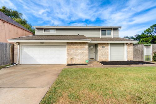 11922 River Meadow Ln, Meadows Place, TX, 77477-2102 | Card Image