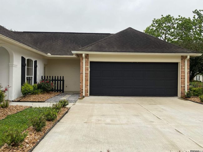 1179 Springlake Dr, House other with 3 bedrooms, 2 bathrooms and 2 parking in Baton Rouge LA | Image 4