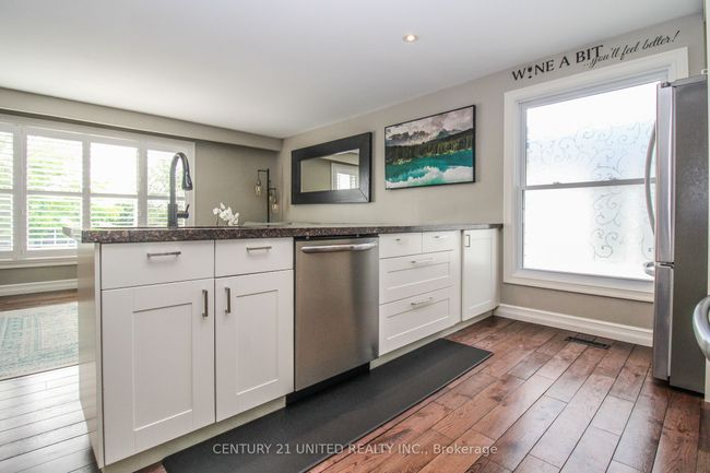2046 Meadowview Rd, House other with 4 bedrooms, 3 bathrooms and 4 parking in Peterborough ON | Image 14