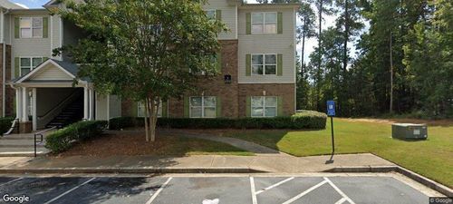9102 Fairington Ridge Cir, Lithonia, GA, 30038-5619 | Card Image