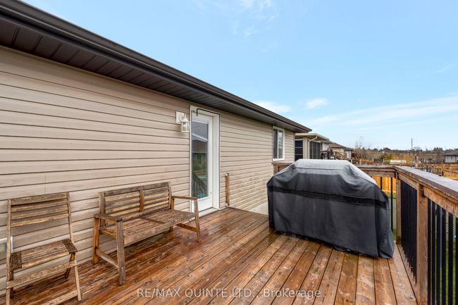 8 Mcintosh Cres, House other with 5 bedrooms, 2 bathrooms and 2 parking in Trenton ON | Image 42