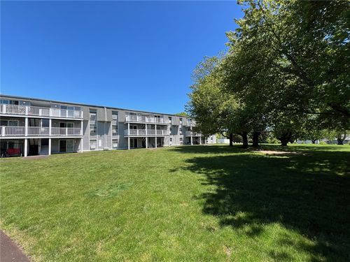 102-354 S Pier Rd, Narragansett, RI, 02882-3535 | Card Image