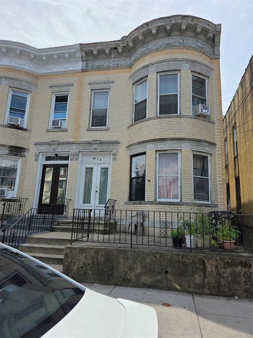 9434 86th Road, New York, NY, 11421 | Card Image