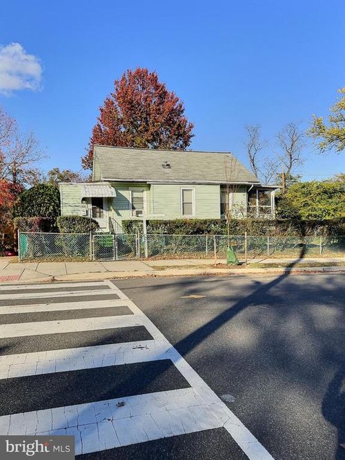 2040 31st Pl Se, WASHINGTON, DC, 20020-3314 | Card Image