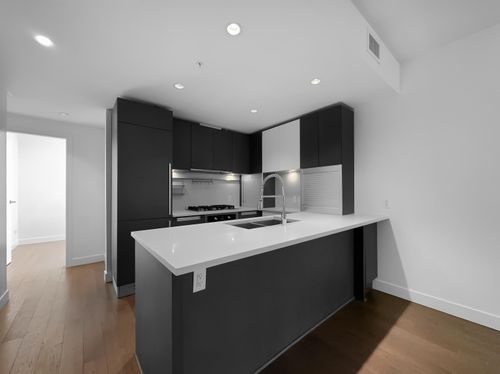 218-288 W 1st Ave, Vancouver, BC, V5Y0E9 | Card Image