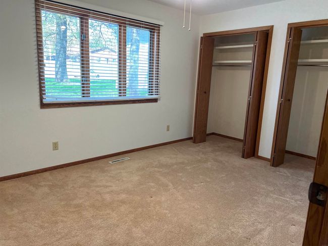 APT-1 - 702 Clearview Dr, Condo with 2 bedrooms, 2 bathrooms and null parking in Decorah IA | Image 7