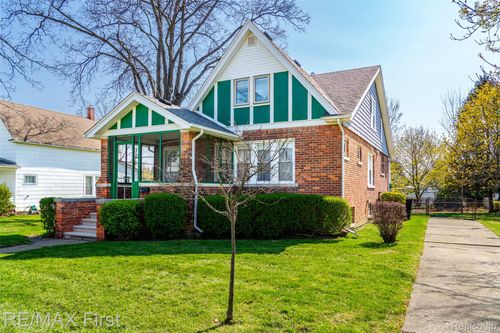 41 Beyne St, Mount Clemens, MI, 48043-2315 | Card Image