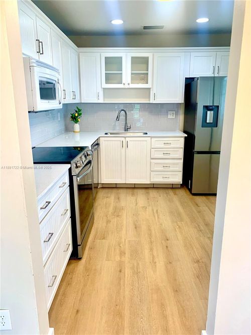 d47-1057 Nw 83rd Ave, Plantation, FL, 33322-4614 | Card Image