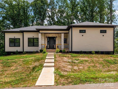 2004 Plain Field Dr, Bessemer City, NC, 28016-6771 | Card Image