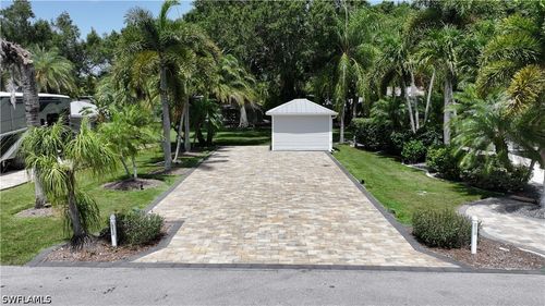 10067 Parkwood Dr, FORT MYERS, FL, 33905 | Card Image