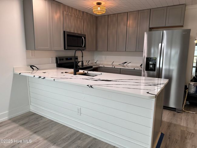 APT-1 - 519 Canal Dr, Condo with 2 bedrooms, 2 bathrooms and null parking in Carolina Beach NC | Image 6
