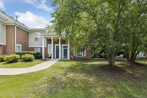 16808 Dover Dr, Northville, MI, 48168-6505 | Card Image