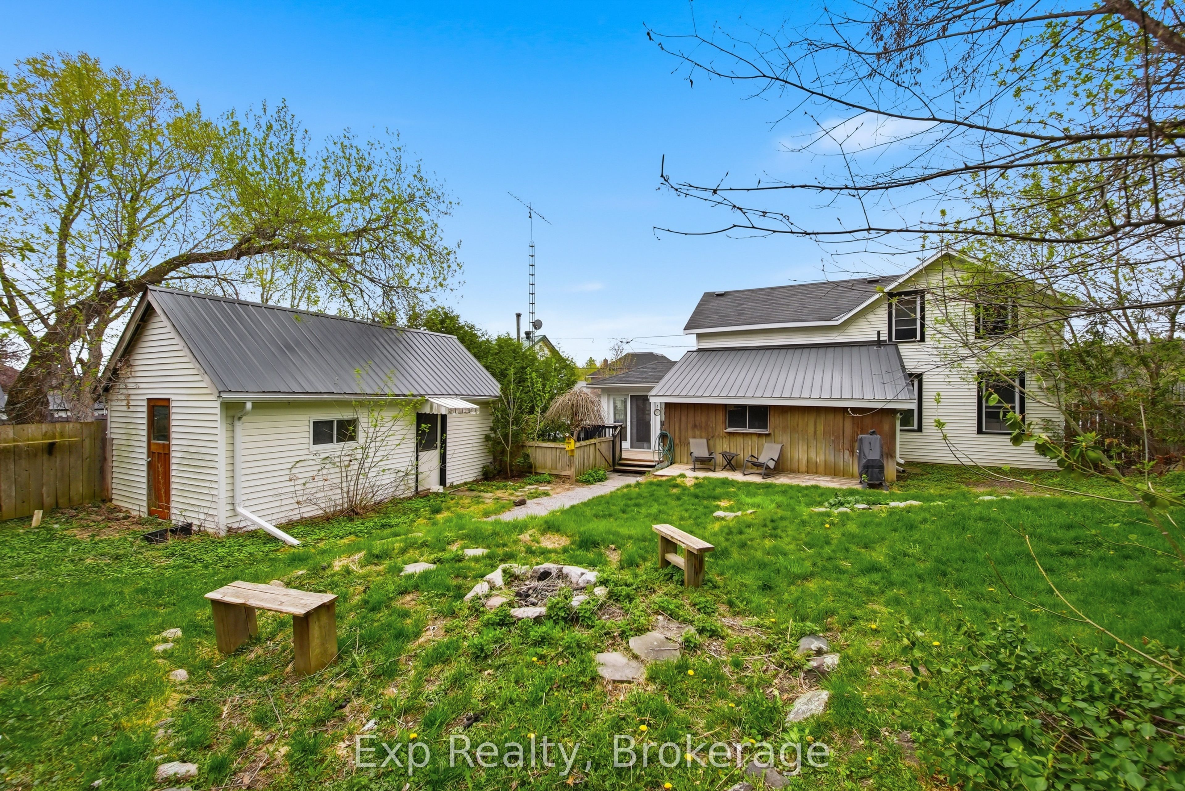Residential in Marmora and Lake 5