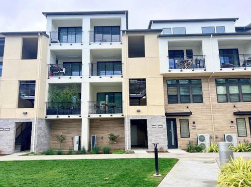 250 Waters Park Cir, San Mateo, CA, 94403-1188 | Card Image