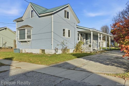 113 Hancock St, Manistee, MI, 49660-1719 | Card Image