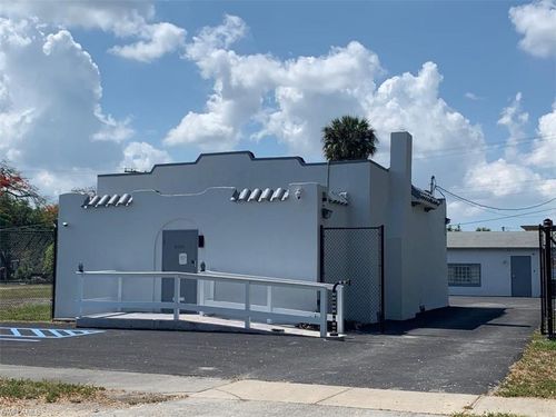2030 Crawford St, FORT MYERS, FL, 33901-3711 | Card Image