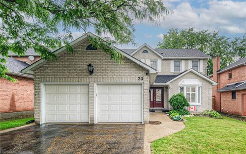 33 Chipman St, Cambridge, ON, N3C3S3 | Card Image