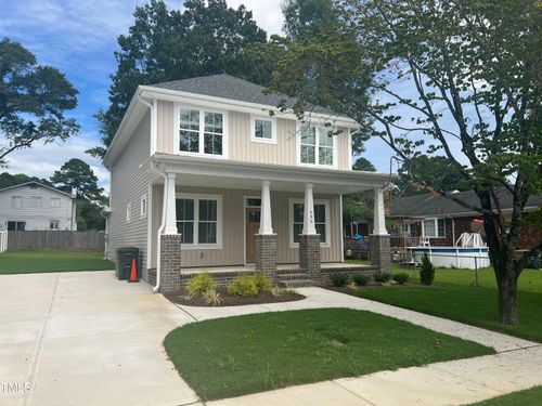408 W Stallings St, Clayton, NC, 27520-1727 | Card Image