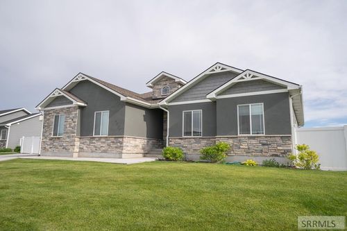 4828 Luxor Dr, Idaho Falls, ID, 83401-1540 | Card Image