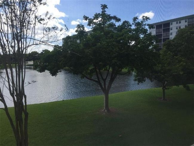 APT-209 - 2236 N Cypress Bend Dr, Condo with 2 bedrooms, 2 bathrooms and null parking in Pompano Beach FL | Image 9