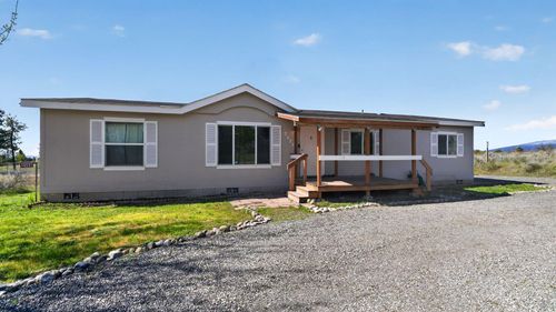 2586 Meadowview Dr, Chiloquin, OR, 97624-9798 | Card Image