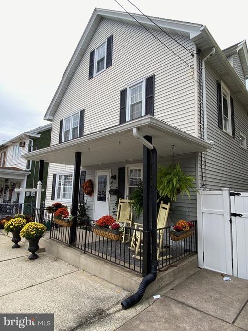 240 E Hazard St, Summit Hill, PA, 18250-1310 | Card Image