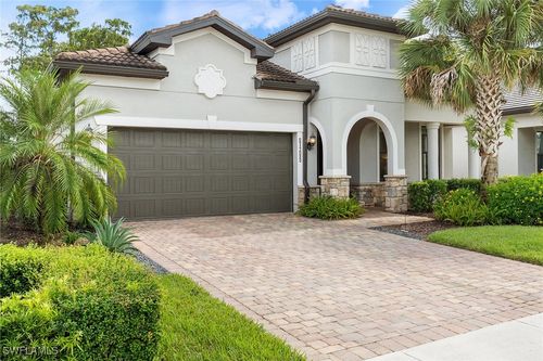 9406 Greyhawk Trl, NAPLES, FL, 34120-1888 | Card Image