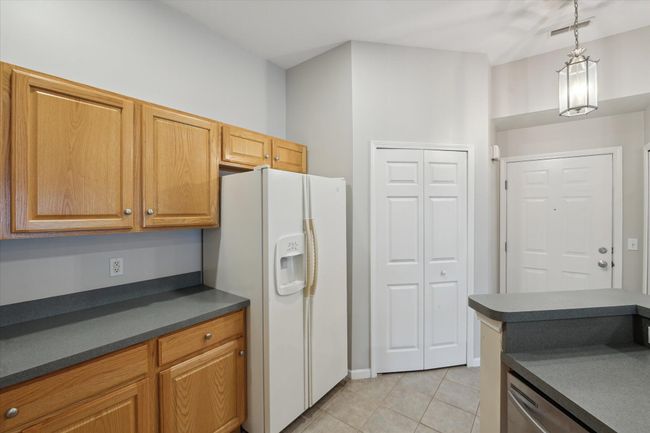 2243 S Main St, Condo with 2 bedrooms, 2 bathrooms and null parking in Ann Arbor MI | Image 12