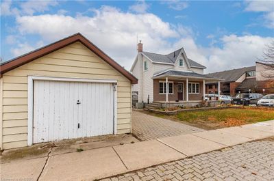 929 Huron Terr, House other with 3 bedrooms, 1 bathrooms and 8 parking in Kincardine ON | Image 2